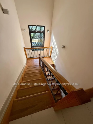 Villa à louer meublée à Tamarin, 4 chambres, vue mer et montagne.