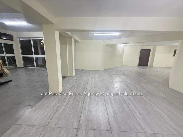 Maison à vendre à Tamarin, 4 chambres, piscine privée, vue mer et montagne, meublé, Rs 50M.