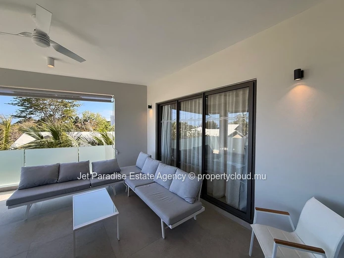 Superbe Appartement Meublé de 3 Chambres en Suite