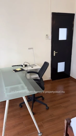 Seafront 2-Bedroom Apartment 