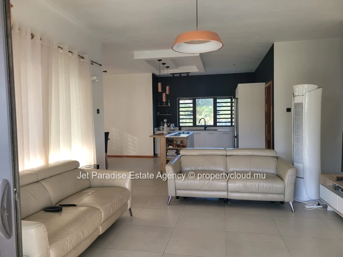 Modern Villa of 4 Bedrooms– Gated Community in Flic en Flac
