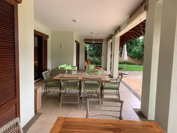 Villa with 4 Bedrooms, Pool & Parking (Furnished & Equipped)