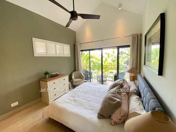 Luxurious IRS Apartment in Rivière Noire with Stunning Views and Amenities 