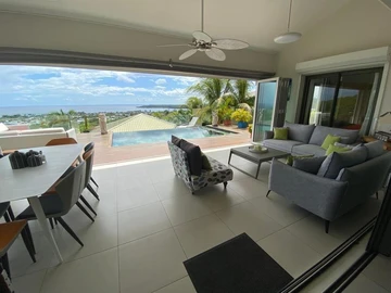 5 Bedroom Villa