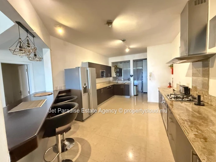 Luxury Furnished Apartment with Private Pool in Tamarin - Sea & Mountain Views! 3 Bed, Close to School, Golf, Hospita...