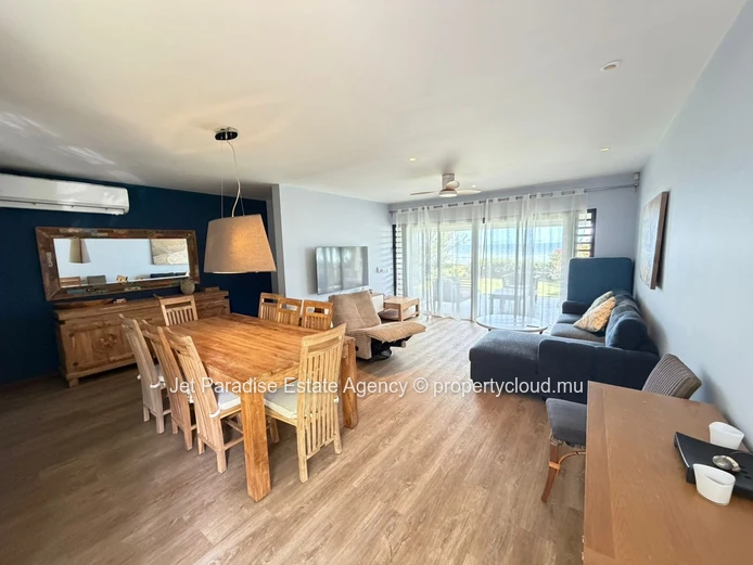 3-Bedrooms Beachfront Apartment in Tamarin