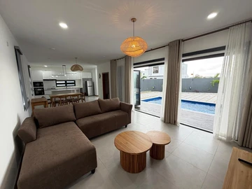 4 Bedroom Villa
