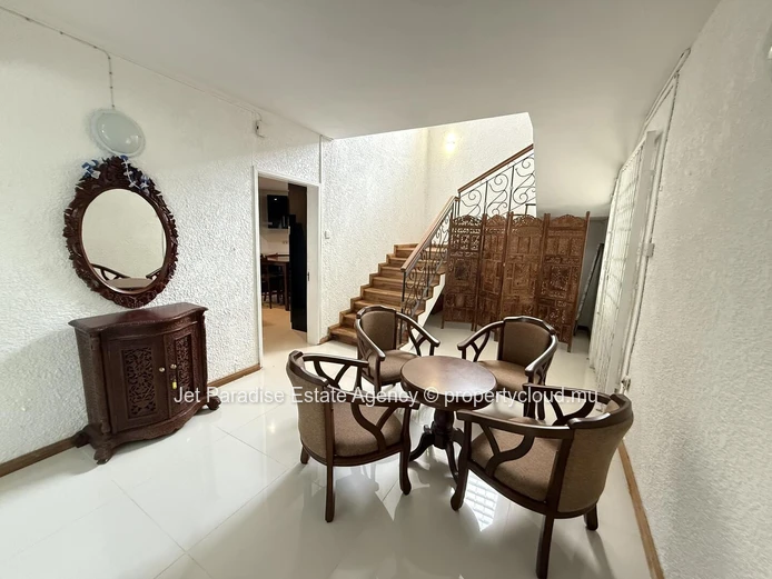 Maison en vente 5 chambres. Rs14M.