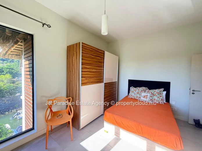 Appartement Élégant de 3 Chambres 