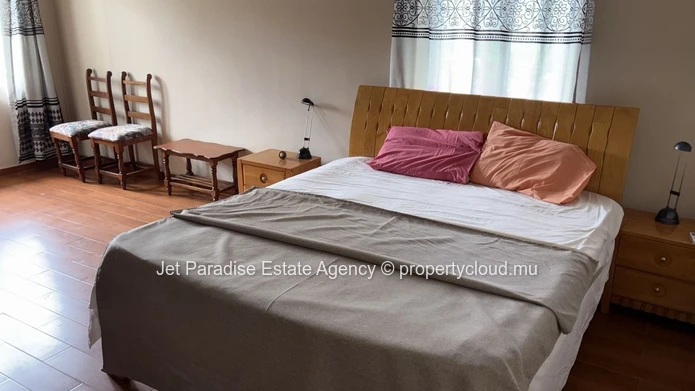 Seafront 2-Bedroom Apartment 
