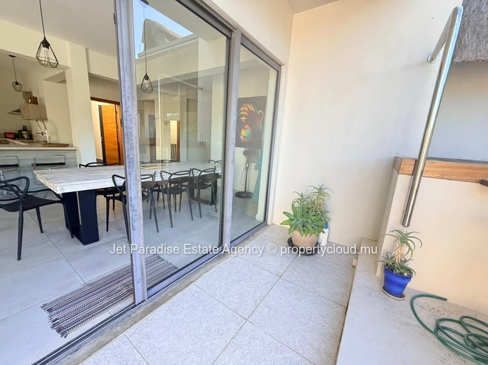 Appartement Élégant de 3 Chambres 