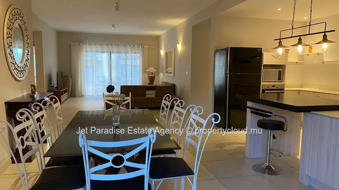 Luxury 3-Bedroom Balinese-Style Apartment in Secure Residence, 5 Minutes from the Beach