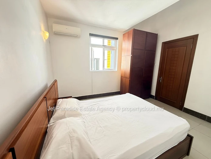 Sea View Apartment with Terrace, Swimming Pool & Close to the Beach