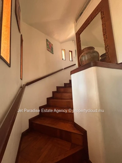 Freehold Seafront House for Sale in Albion
