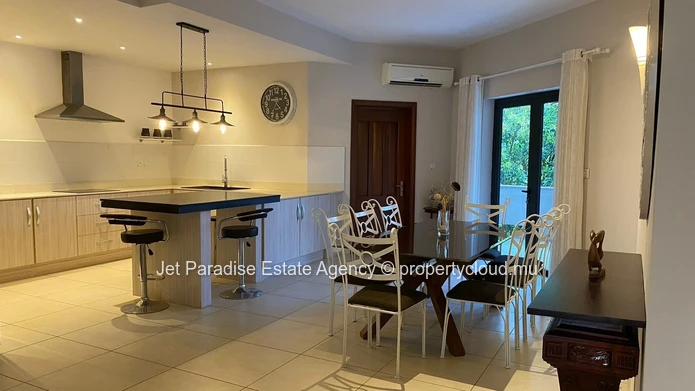 Luxury 3-Bedroom Balinese-Style Apartment in Secure Residence, 5 Minutes from the Beach