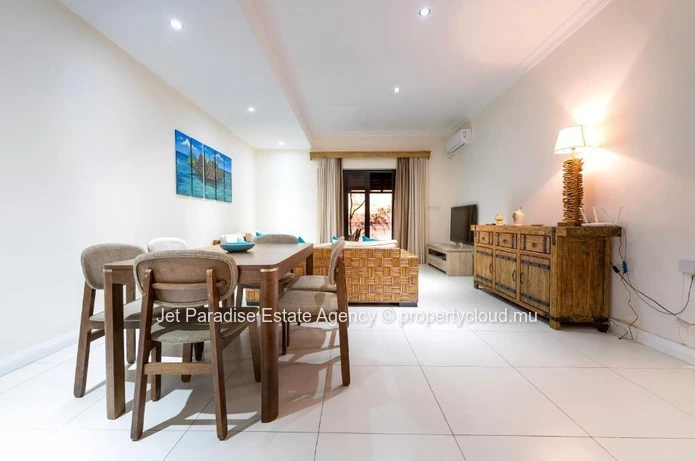 Spacious 3-Bedroom Flat with Sea View Balcony