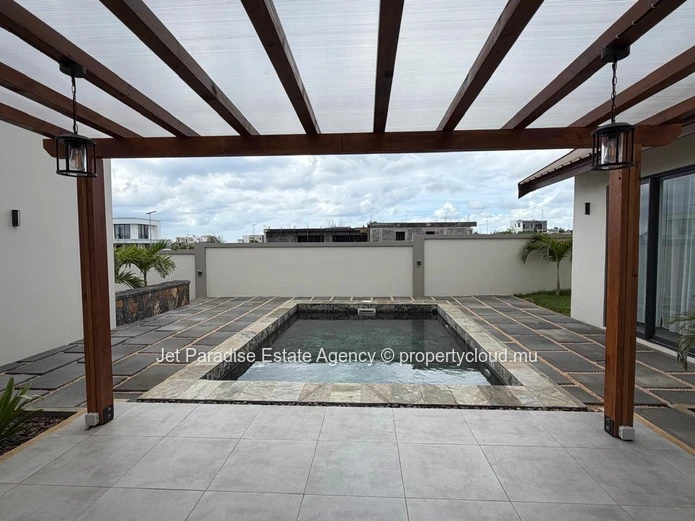 Modern 4-Bedroom Villa in Secure Gated Community – Jardins d’Anna