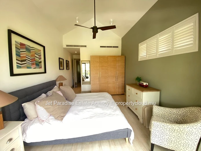 Luxurious IRS Apartment in Rivière Noire with Stunning Views and Amenities 