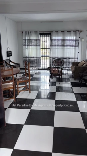 Seafront 2-Bedroom Apartment 