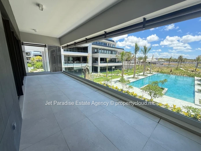 Modern newly built apartment in gated complex