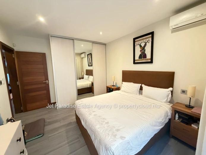 Beautiful Furnished ground floor apartment with Sea View