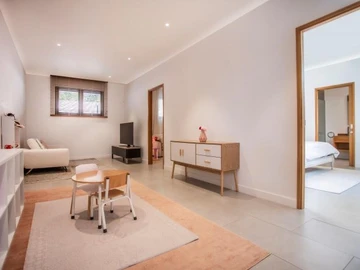 5 Bedroom Villa