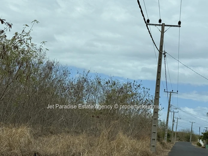 "Prime Residential Land in Flic en Flac with Stunning Mountain Views - Perfect for Development! Only Rs 231M"