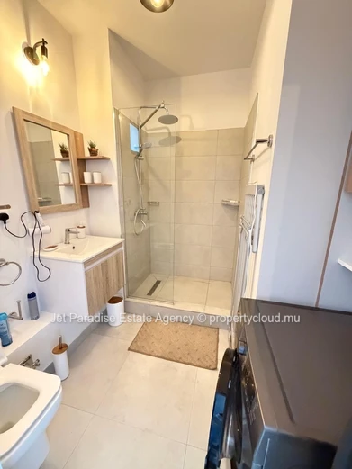 Modern Fully Furnished 1-Bedroom Apartment 