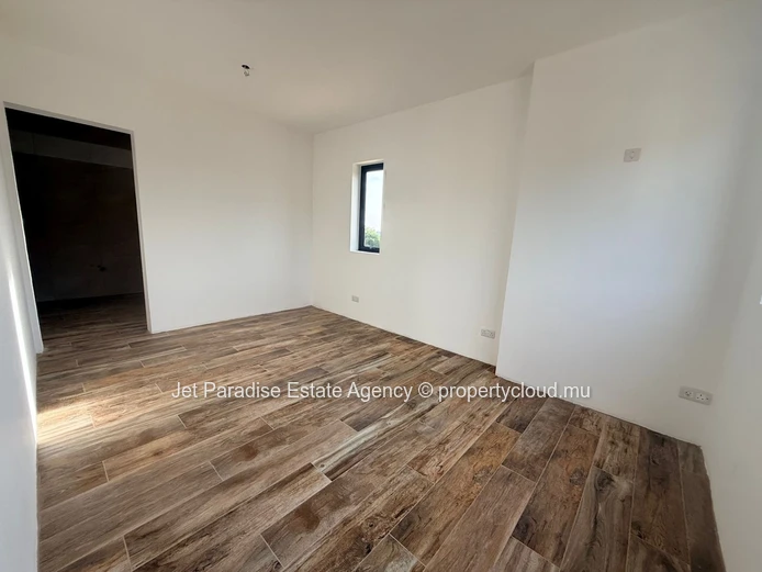 Modern Villa of 4 Bedrooms– Gated Community in Flic en Flac
