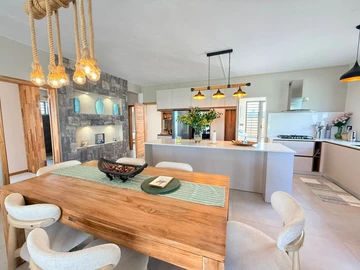 4 Bedroom Villa
