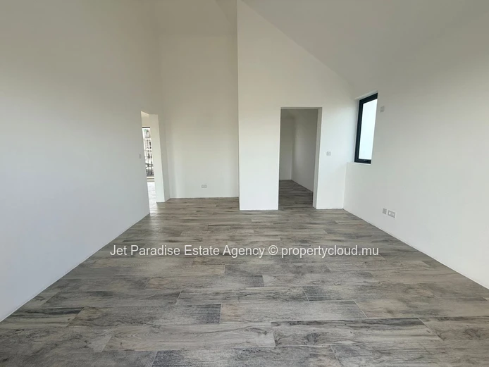 Modern Villa of 4 Bedrooms– Gated Community in Flic en Flac