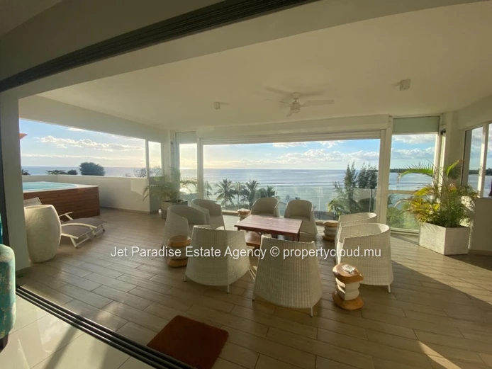 Luxurious RES Penthouse in Tamarin with Stunning Views and Private Pool! 265m² of Living Space, Fully Equipped Kitche...