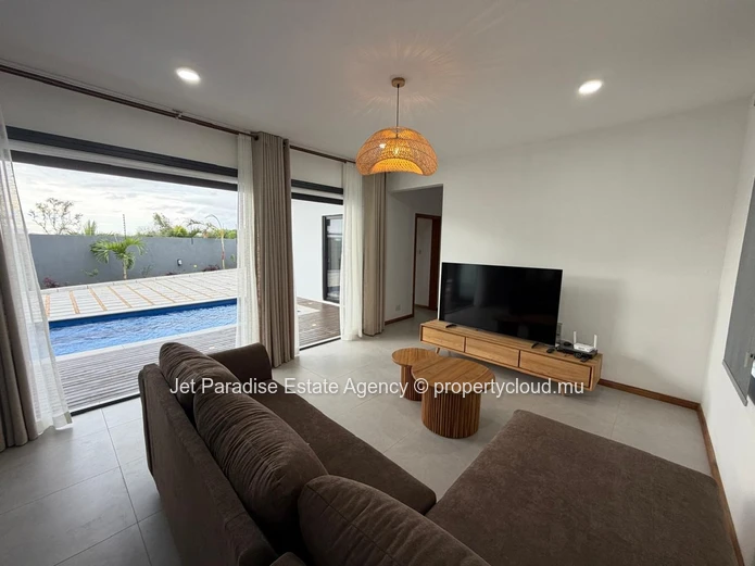 Beautiful Fully Furnished Modern Villa in a Residence
