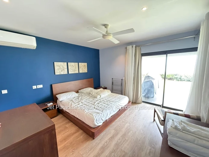 3-Bedrooms Beachfront Apartment in Tamarin