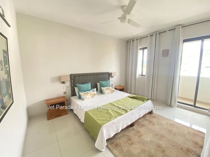 Luxurious RES Penthouse in Tamarin with Stunning Views and Private Pool! 265m² of Living Space, Fully Equipped Kitche...
