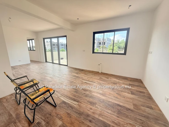 Modern Villa of 4 Bedrooms– Gated Community in Flic en Flac