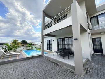 4 Bedroom Villa