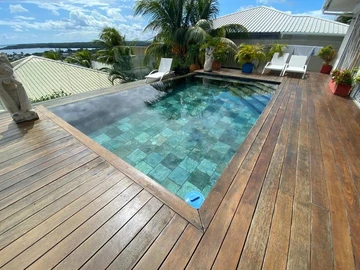5 Bedroom Villa