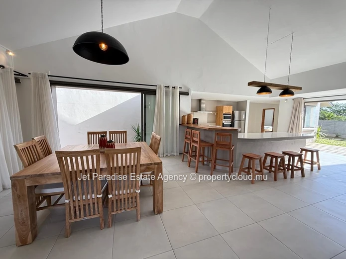 Modern Villa of 4 Bedrooms