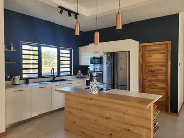 4 Bedroom Villa