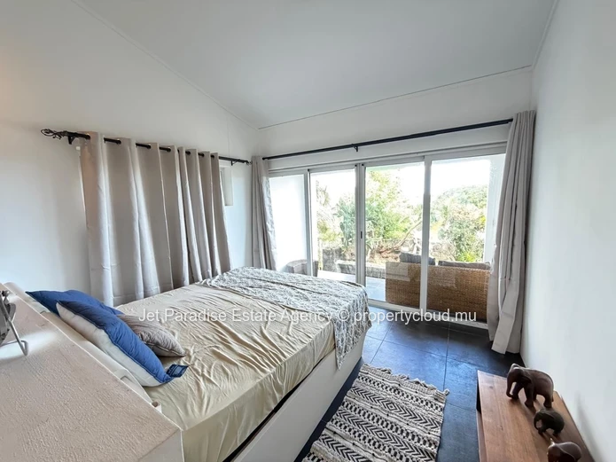 Modern Villa of 4 Bedrooms and pool
