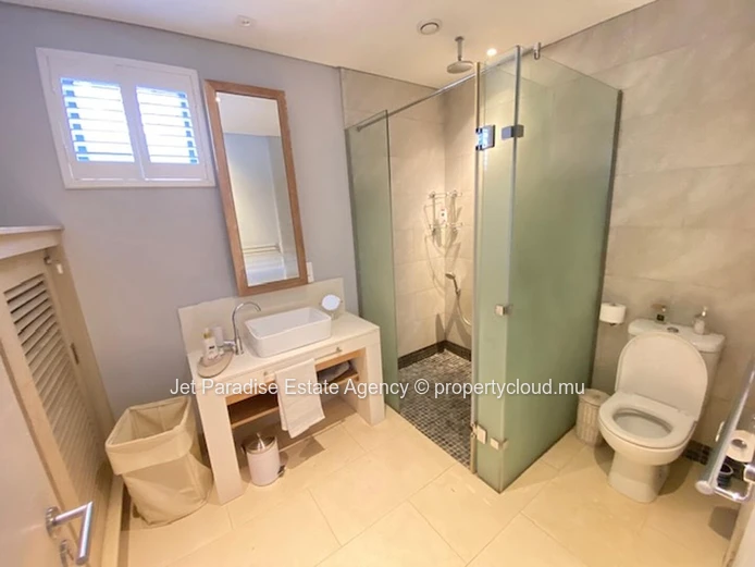 Stunning 3 Bedroom Apartment with Private Pool and Sea Views in Tamarin 