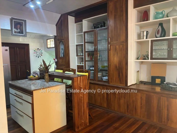 Freehold Seafront House for Sale in Albion