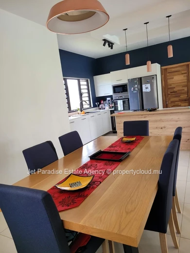 Modern Villa of 4 Bedrooms– Gated Community in Flic en Flac