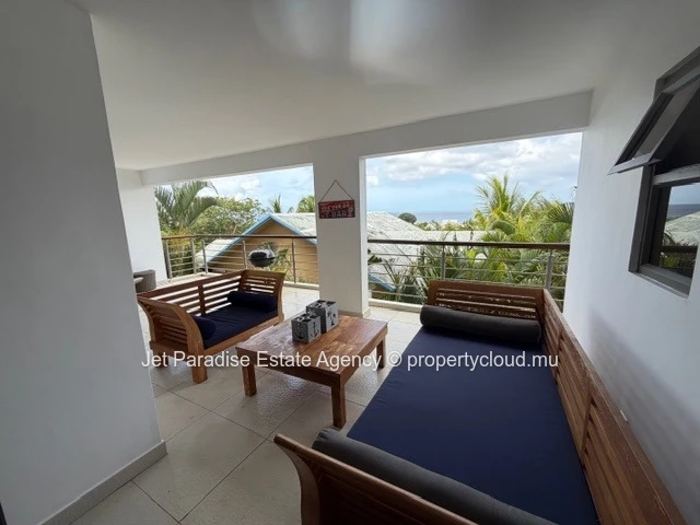  Elegant 3-Bedroom Apartment with Sea View – Secured Complex