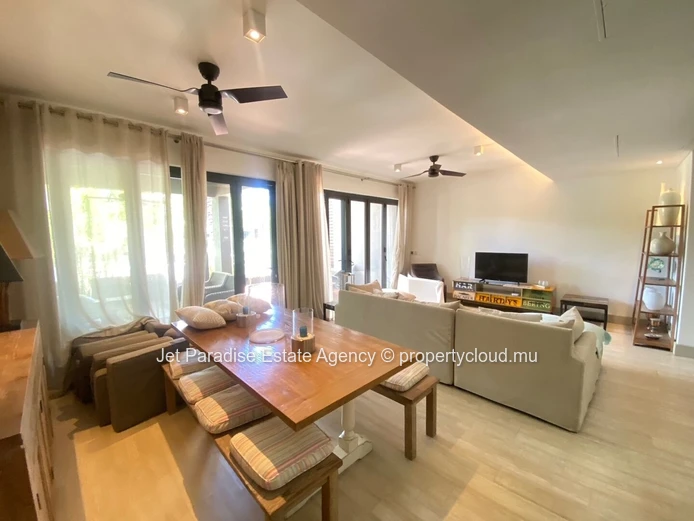 Luxurious IRS Apartment in Rivière Noire with Stunning Views and Amenities 
