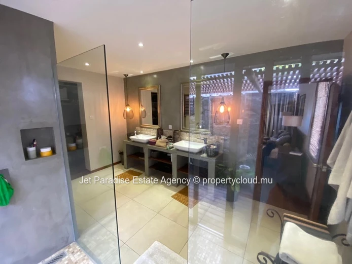 2 Luxurious Villas with Private Pool and Stunning Views in Tamarin 