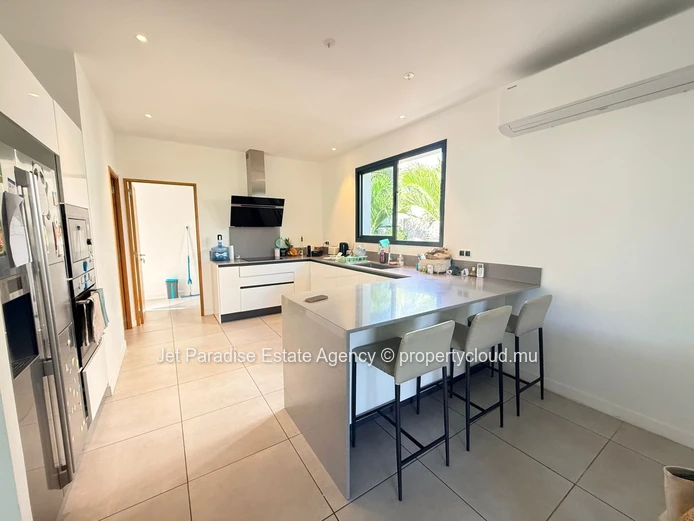 Luxury villa of 4 bedrooms
