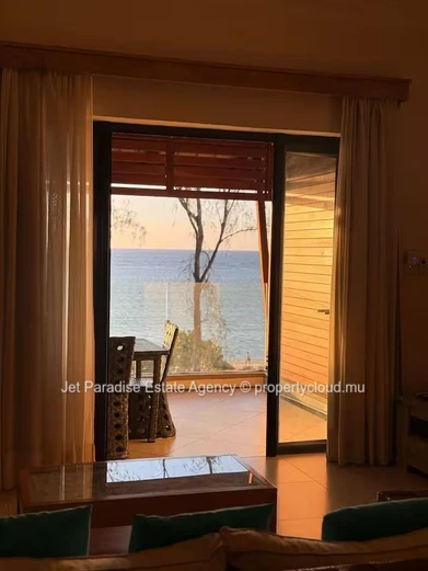 Spacious 3-Bedroom Flat with Sea View Balcony