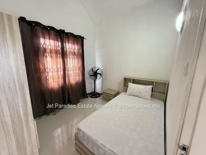 Maison en vente 5 chambres. Rs14M.